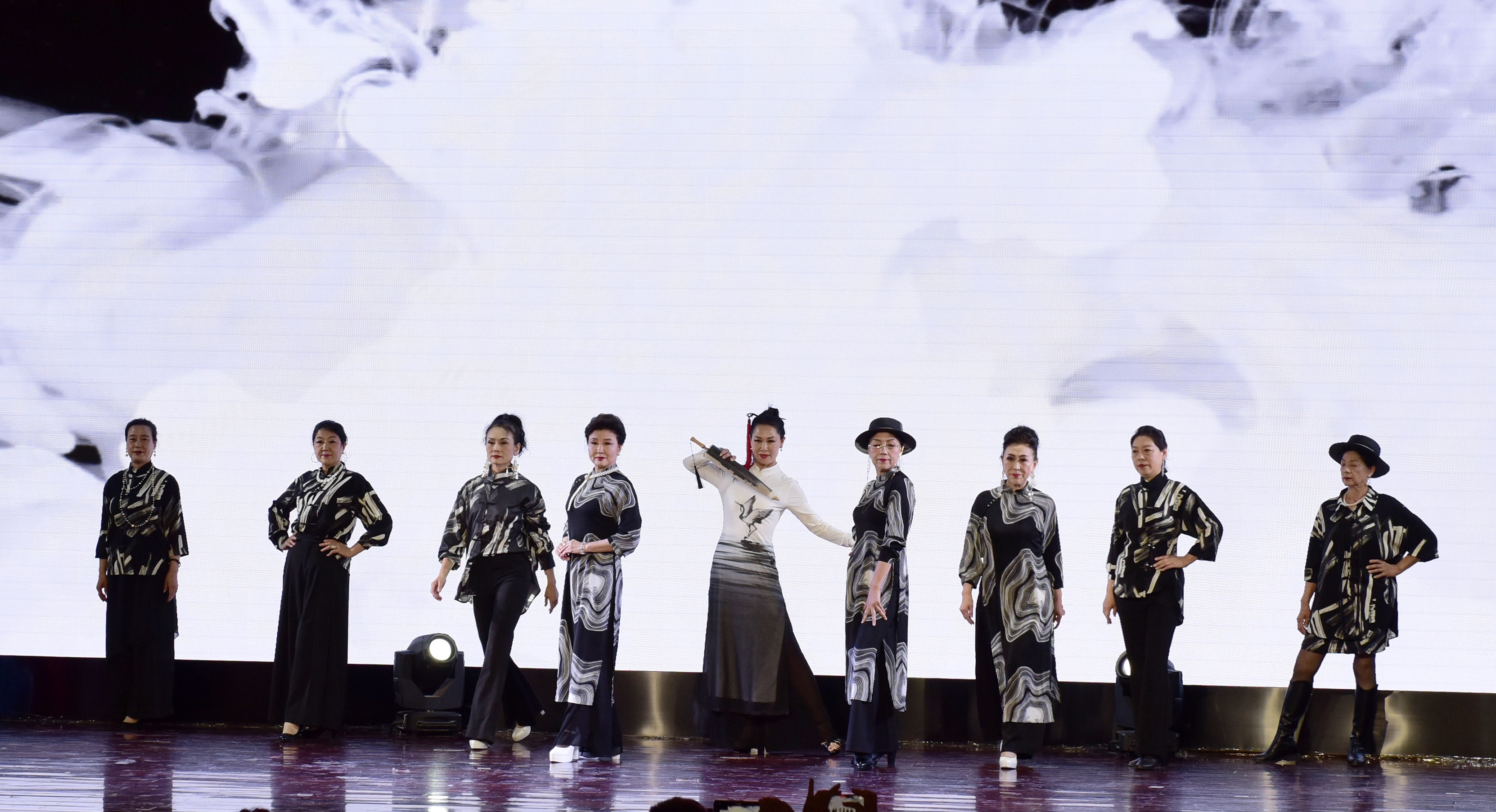 《玄·素》再选表演：服饰表演师资二年级班